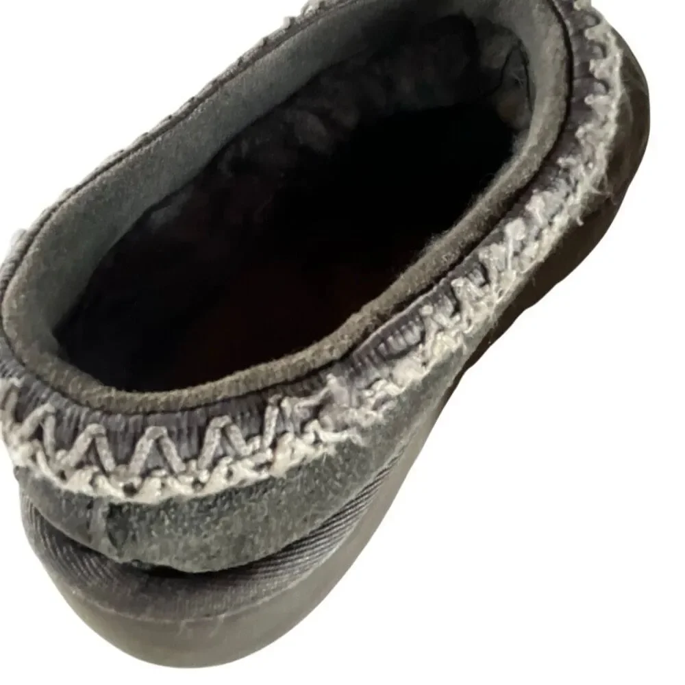 UGG Tasman Slippers Women’s 9 Men’s 8